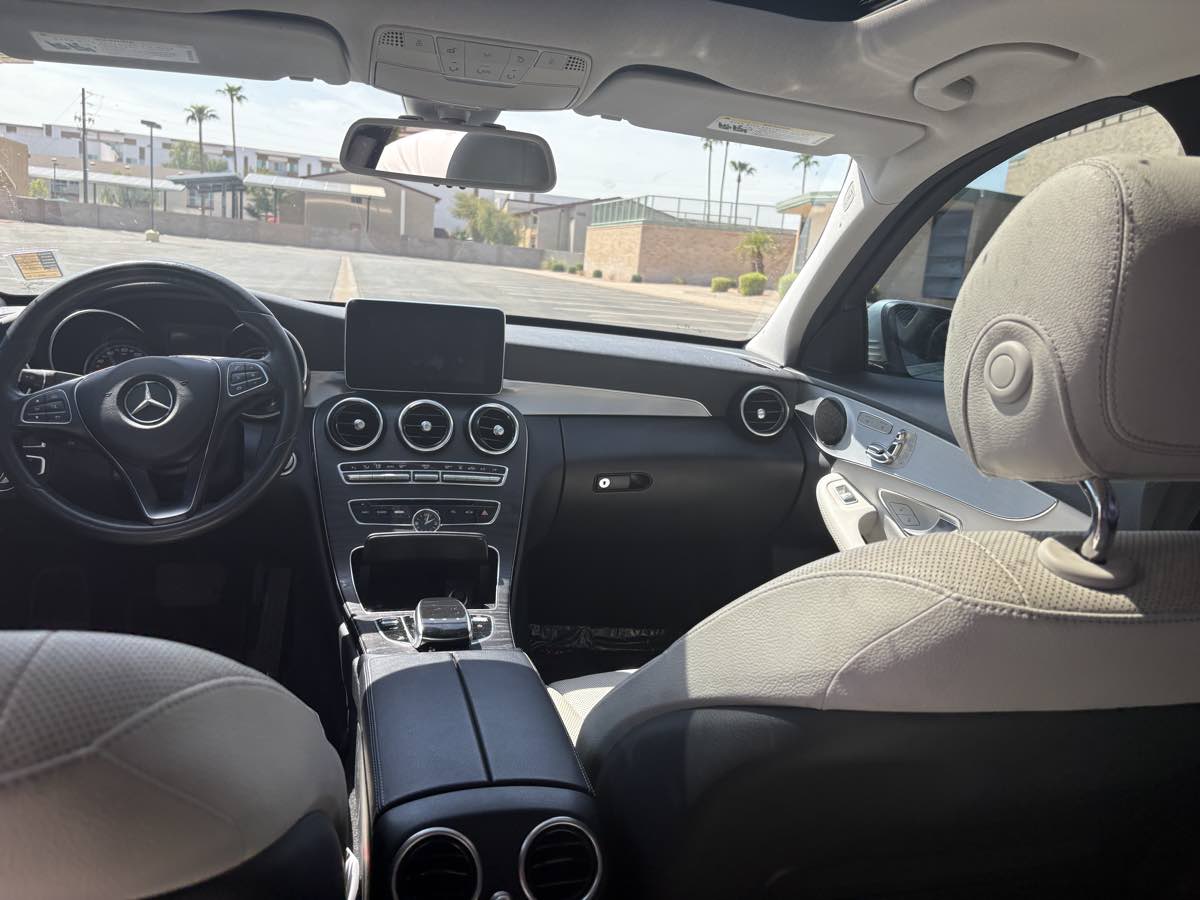 Mercedes-Benz c photo 16