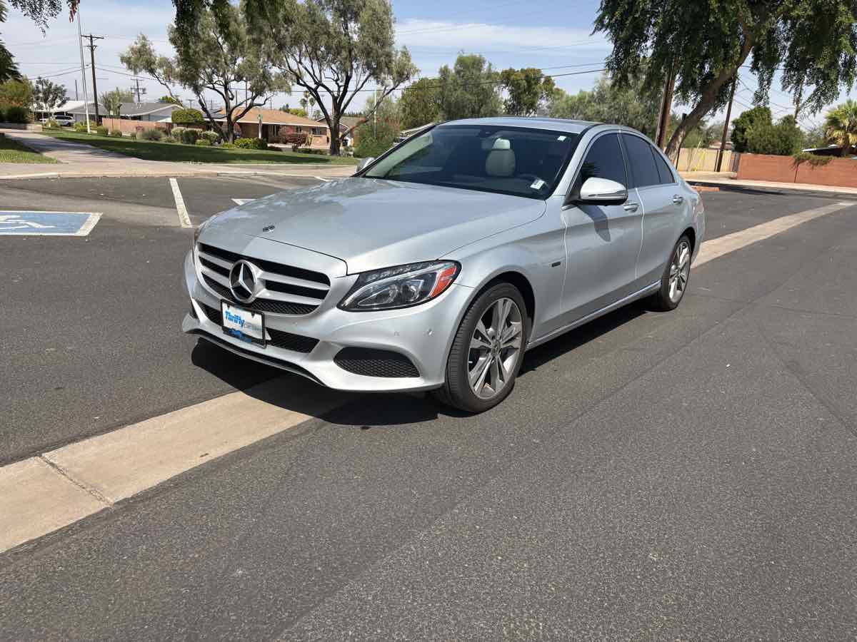 Mercedes-Benz c photo 2