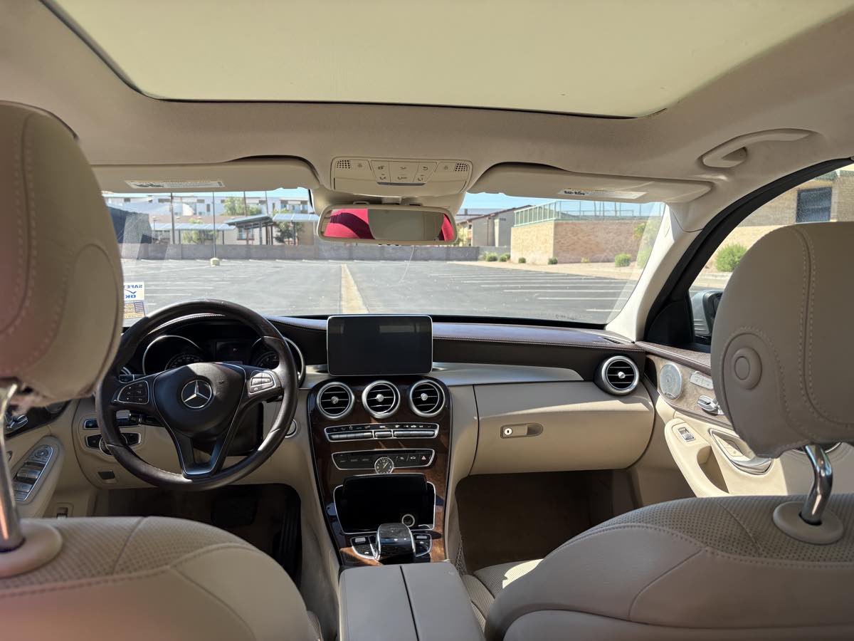Mercedes-Benz C300 photo 15