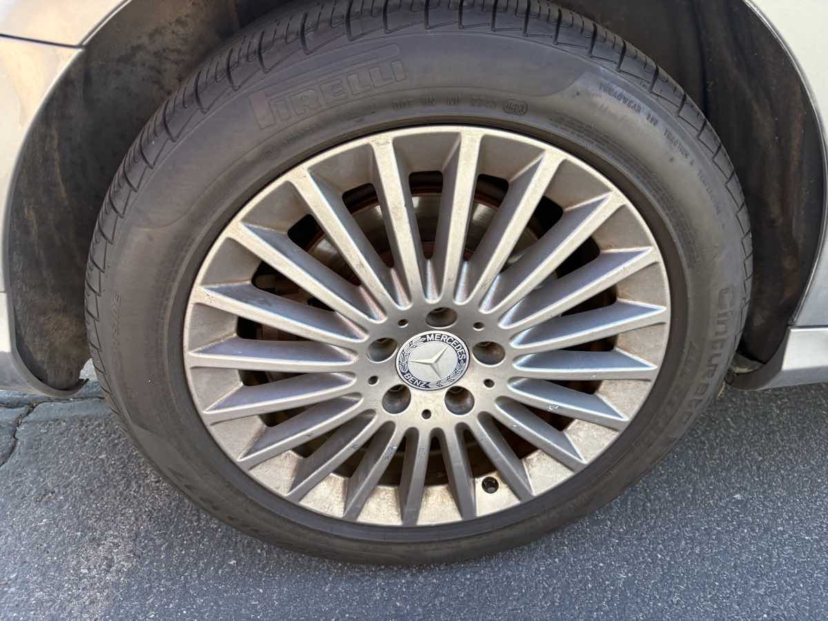 Mercedes-Benz C300 photo 25