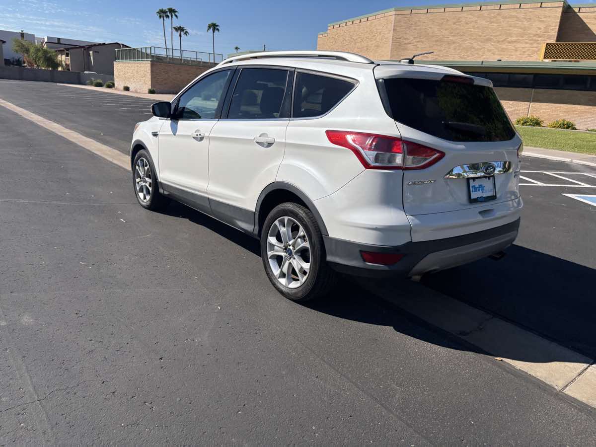 Ford Escape photo 4