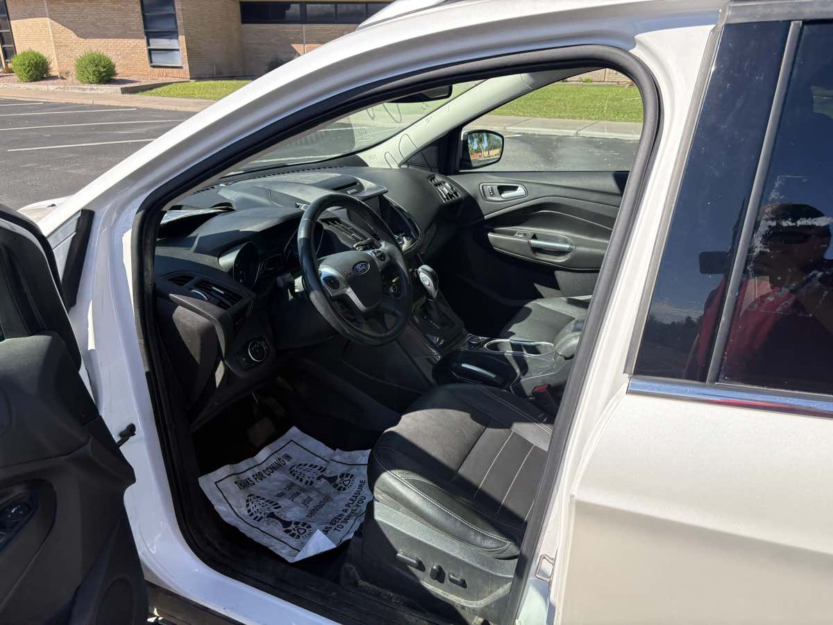 Ford Escape photo 13