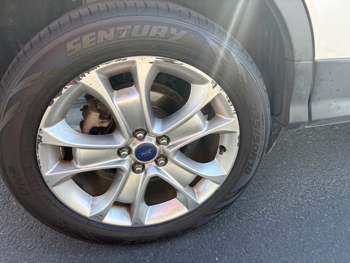 Ford Escape photo 20