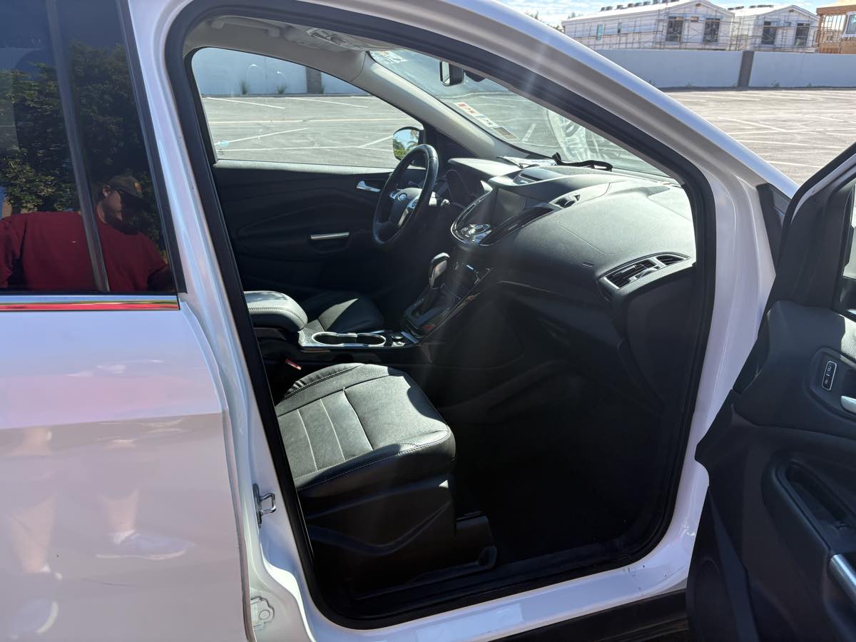 Ford Escape photo 26