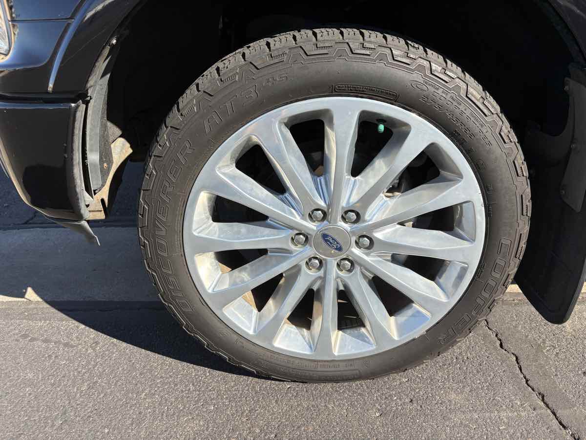 Ford F-150 photo 10