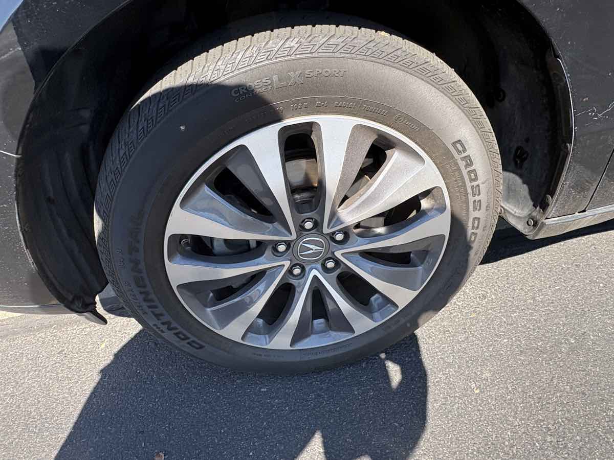 Acura MDX photo 6