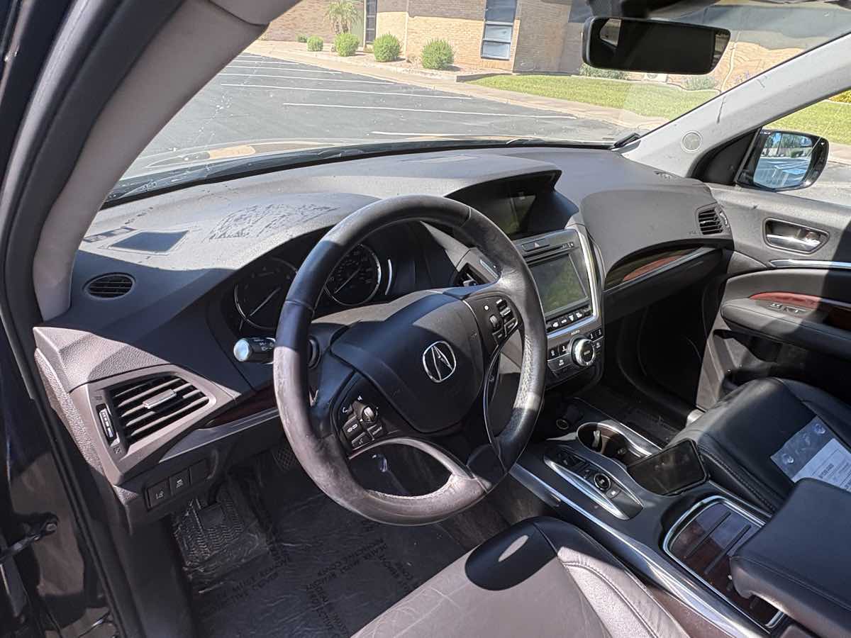 Acura MDX photo 10