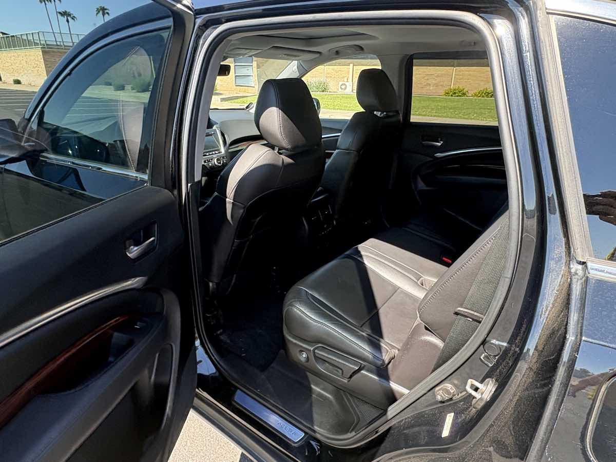 Acura MDX photo 12