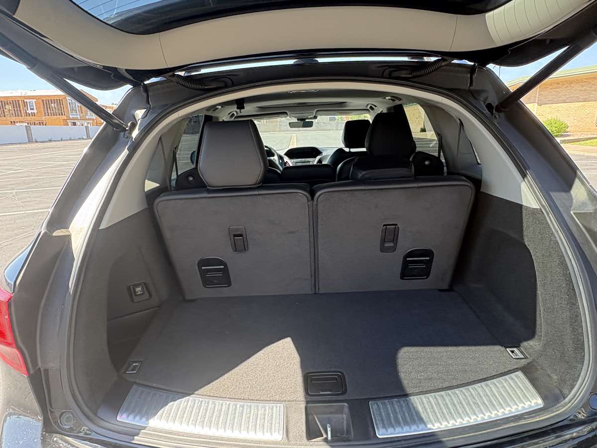 Acura MDX photo 14