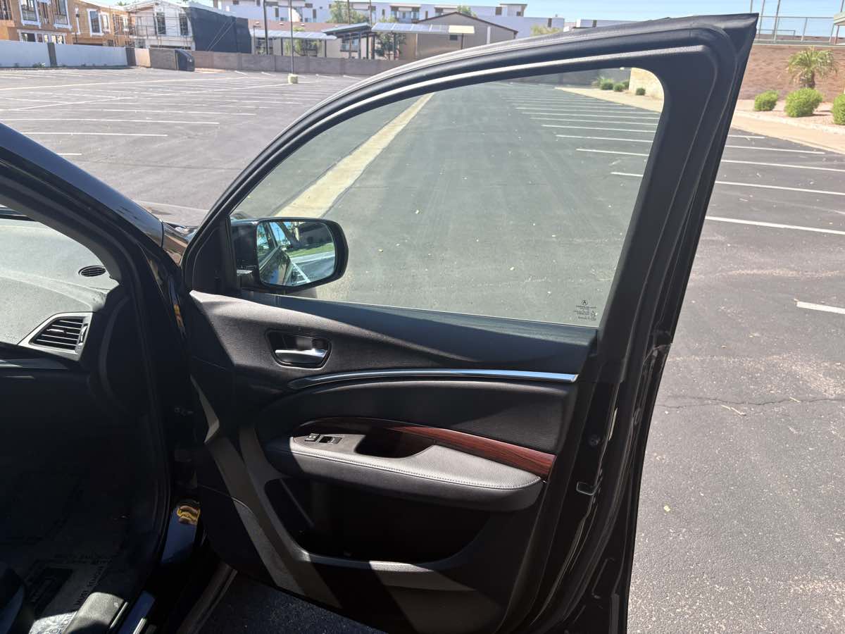 Acura MDX photo 24