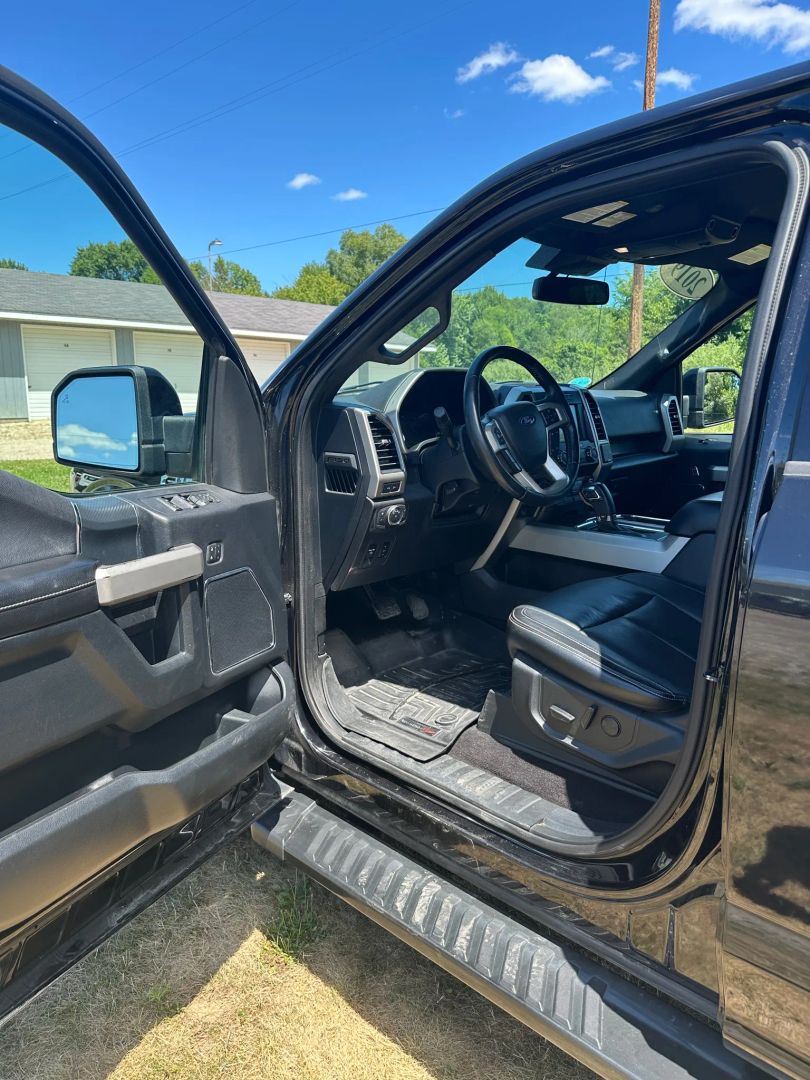 2019 Ford F-150 Lariat photo 11
