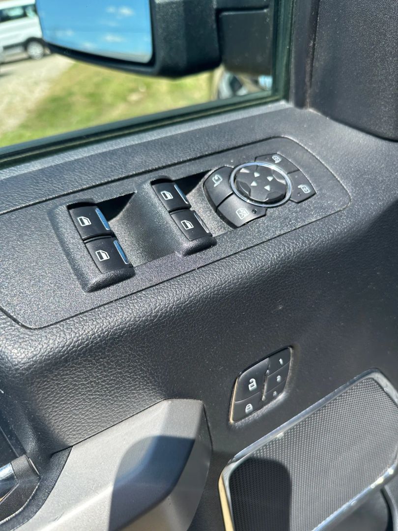 2019 Ford F-150 Lariat photo 12