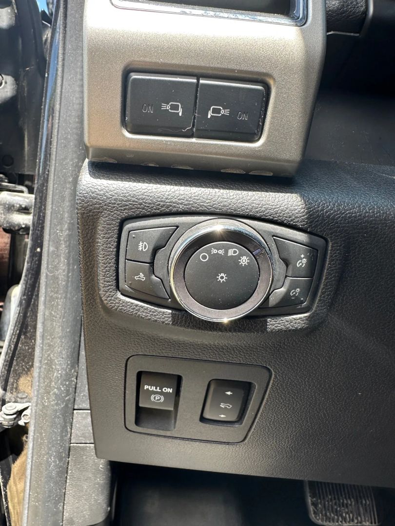 2019 Ford F-150 Lariat photo 15