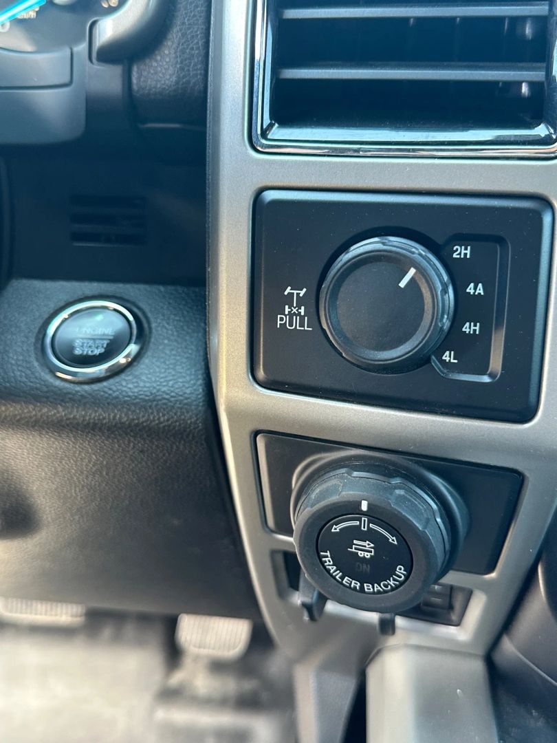 2019 Ford F-150 Lariat photo 18