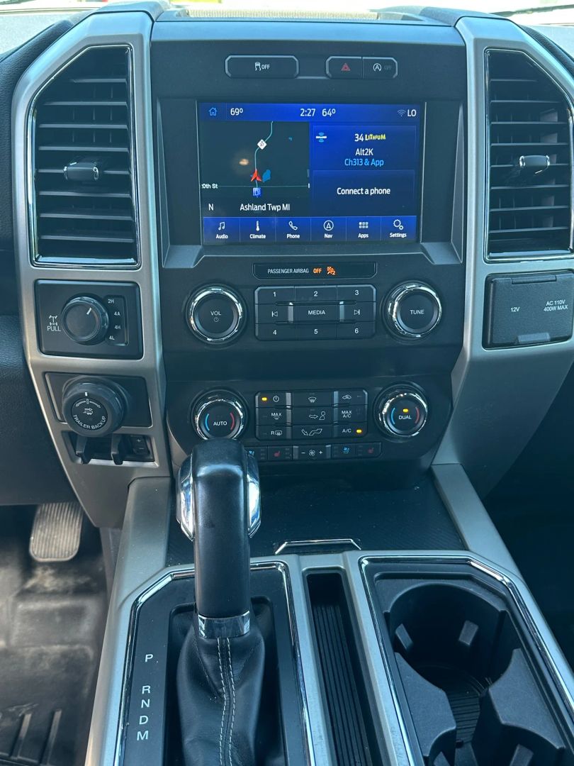 2019 Ford F-150 Lariat photo 19