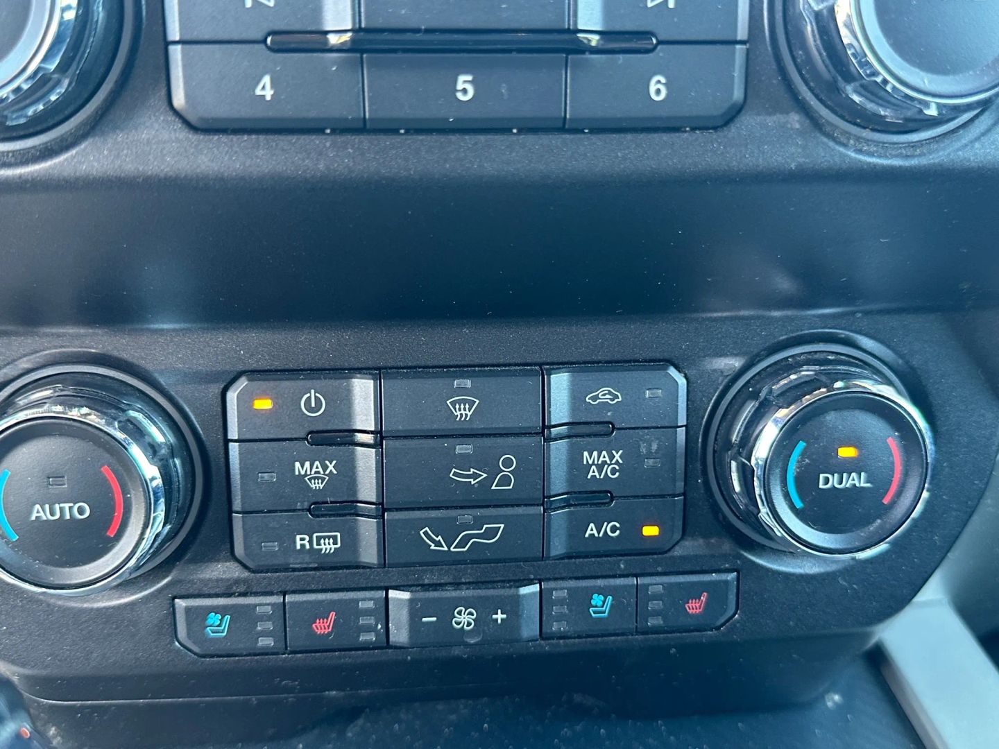 2019 Ford F-150 Lariat photo 21