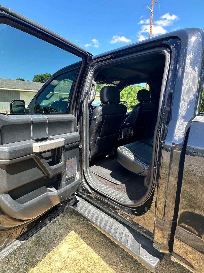 2019 Ford F-150 Lariat photo 25