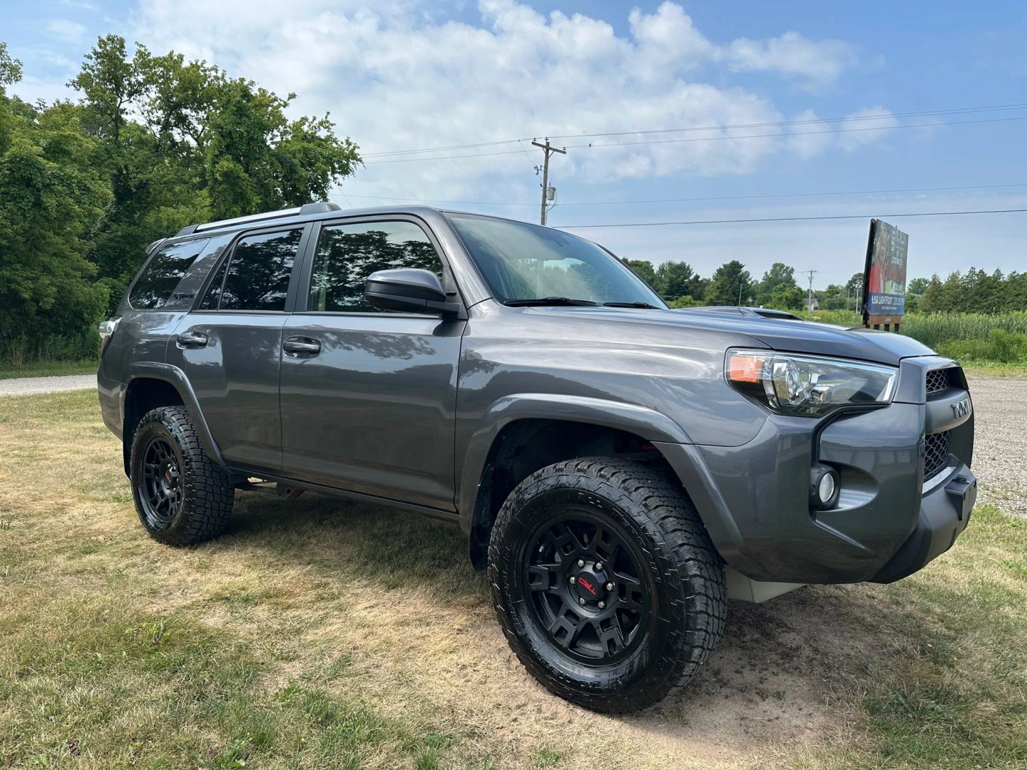 2016 Toyota 4Runner TRD Pro photo 3