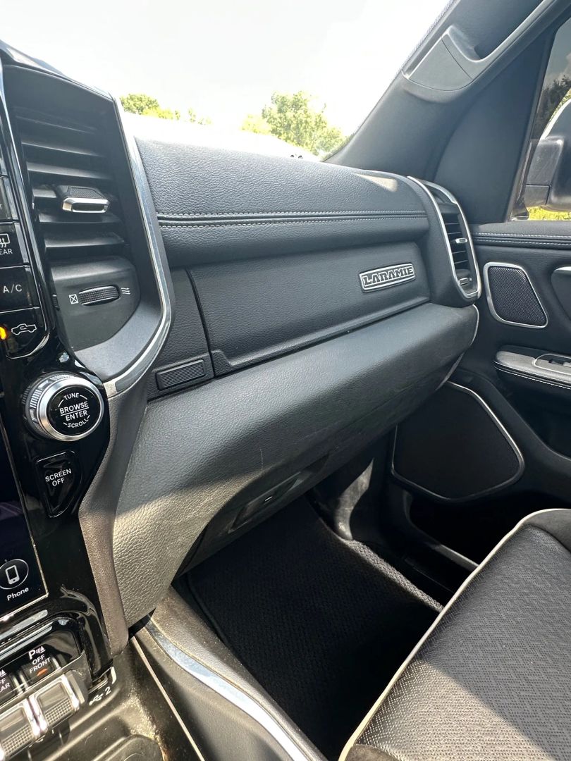 2020 Ram 1500 Laramie photo 20