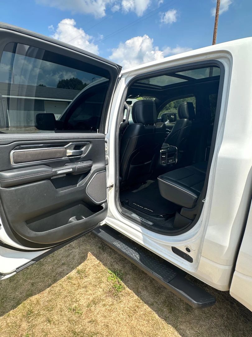 2020 Ram 1500 Laramie photo 22