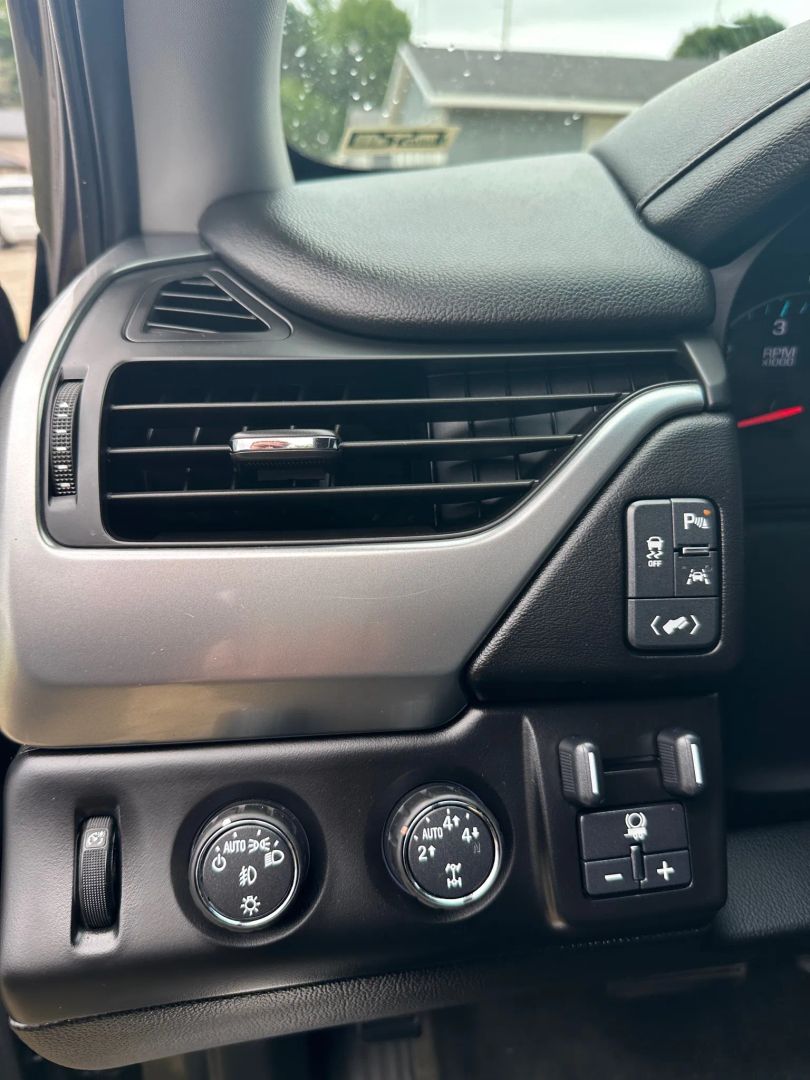 2016 Chevrolet Tahoe LTZ photo 6