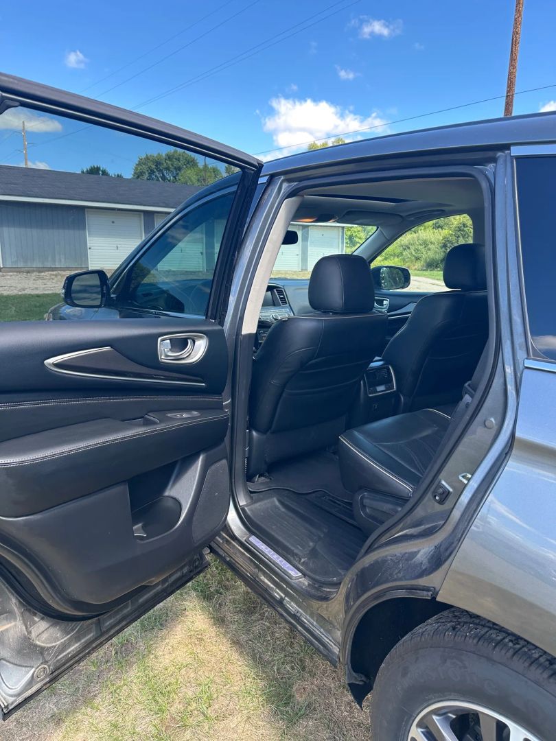 2018 Infiniti QX60 photo 17
