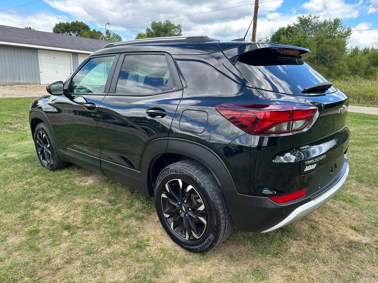 2021 Chevrolet Trailblazer LT photo 3