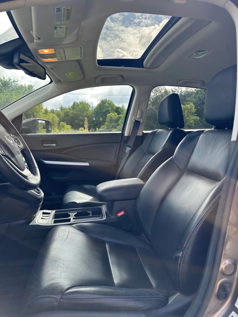 2016 Honda CR-V Touring photo 16