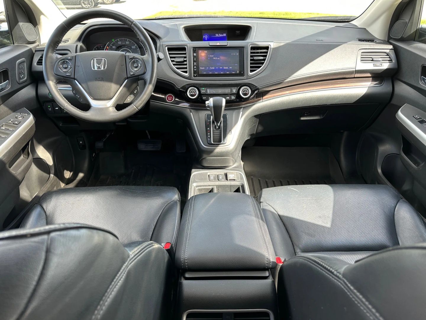 2016 Honda CR-V Touring photo 28