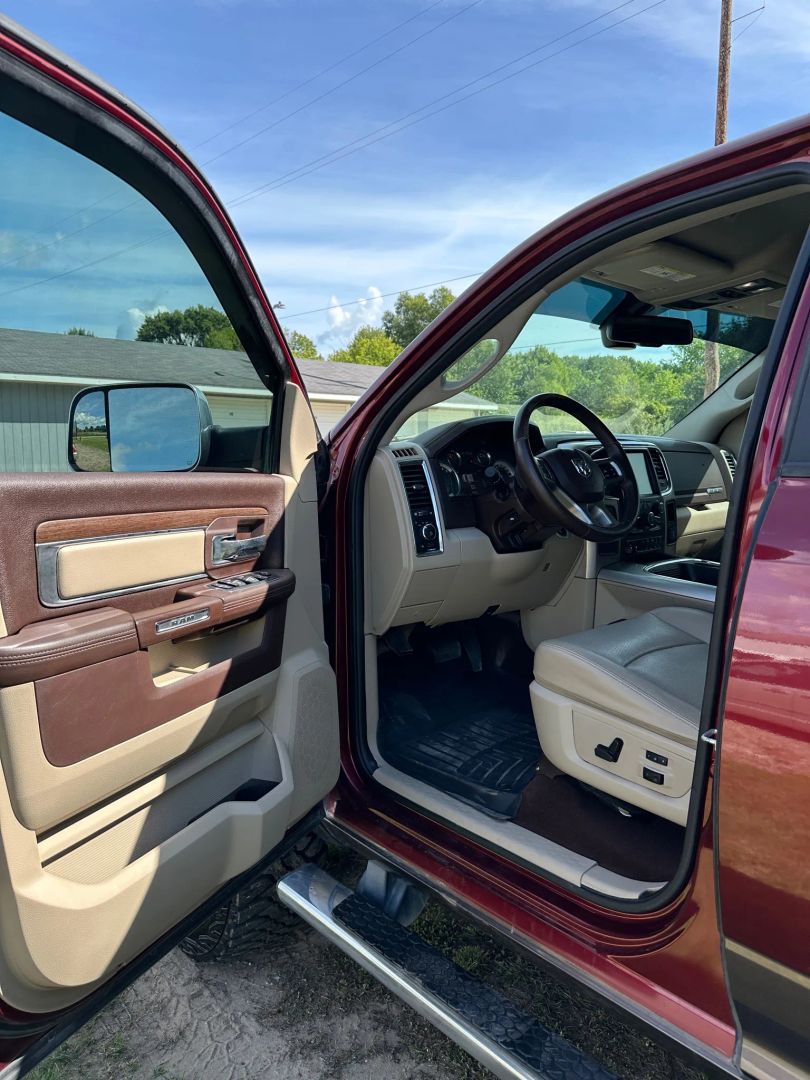 2017 Ram 2500 Laramie photo 8