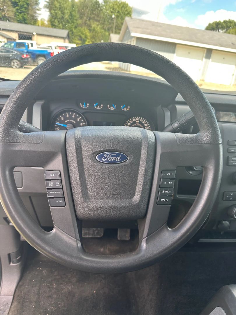 2014 Ford F-150 STX photo 13