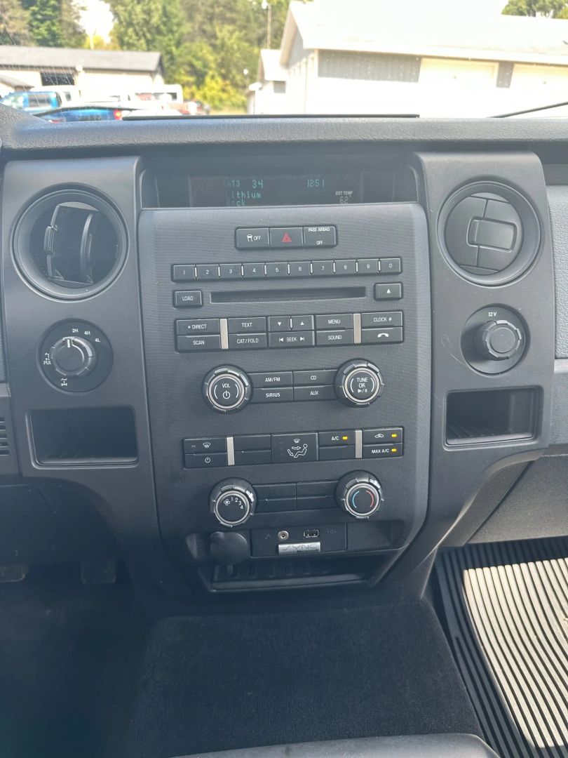 2014 Ford F-150 STX photo 18