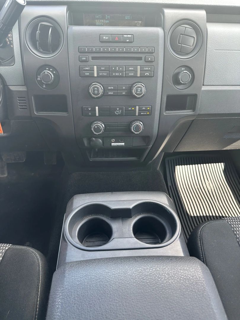 2014 Ford F-150 STX photo 20