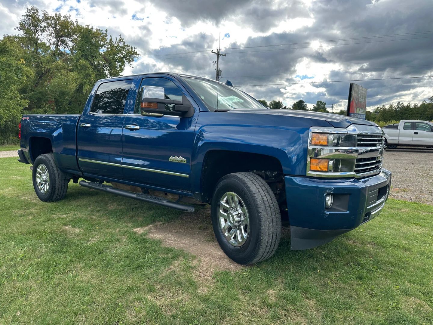 2017 Chevrolet Silverado 3500HD High Country photo 2