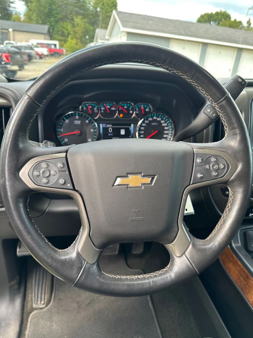 2017 Chevrolet Silverado 3500HD High Country photo 14