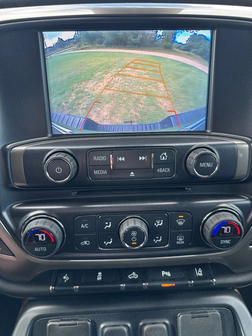2017 Chevrolet Silverado 3500HD High Country photo 21