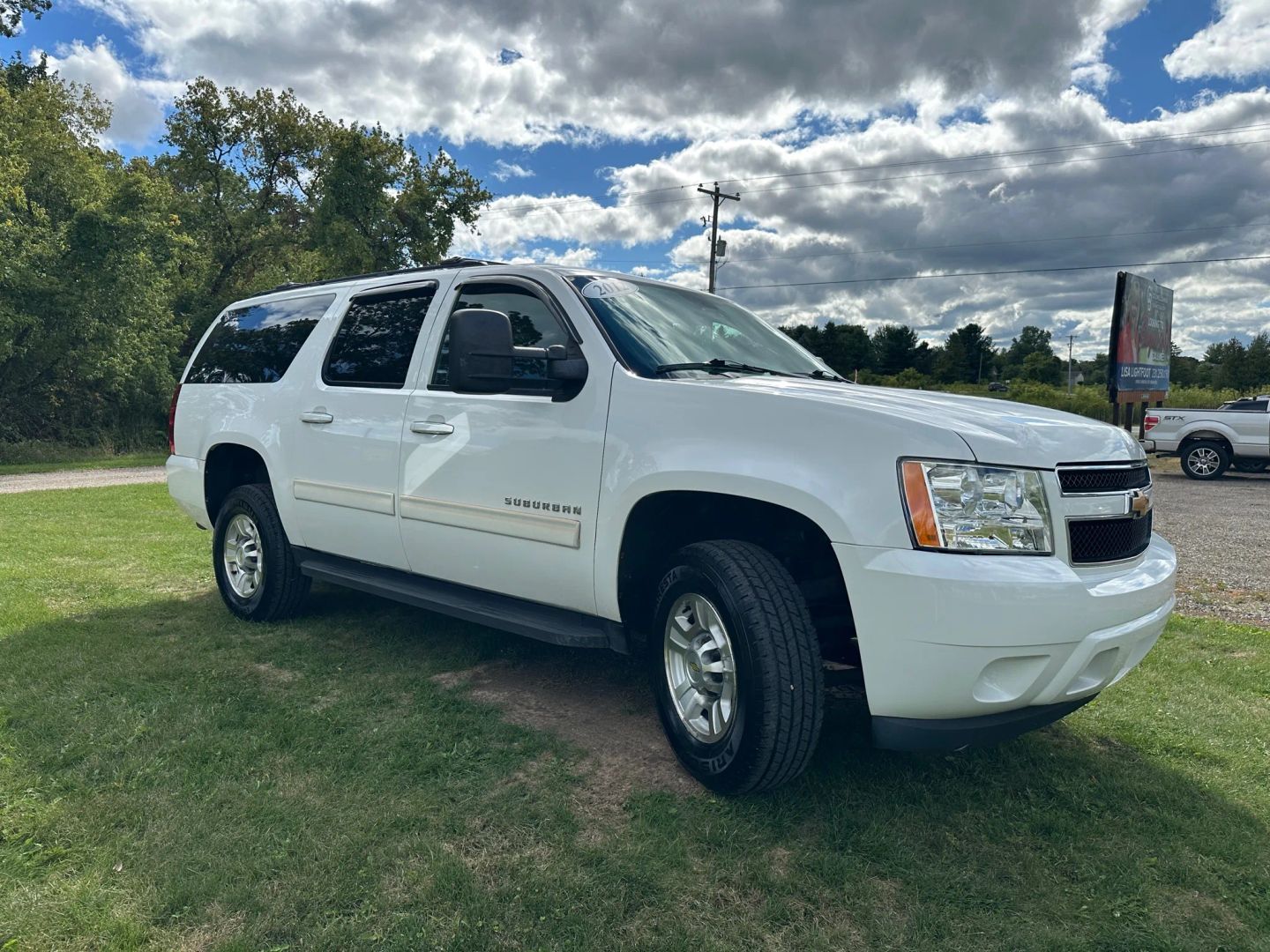 2012 Chevrolet Suburban LS photo 3