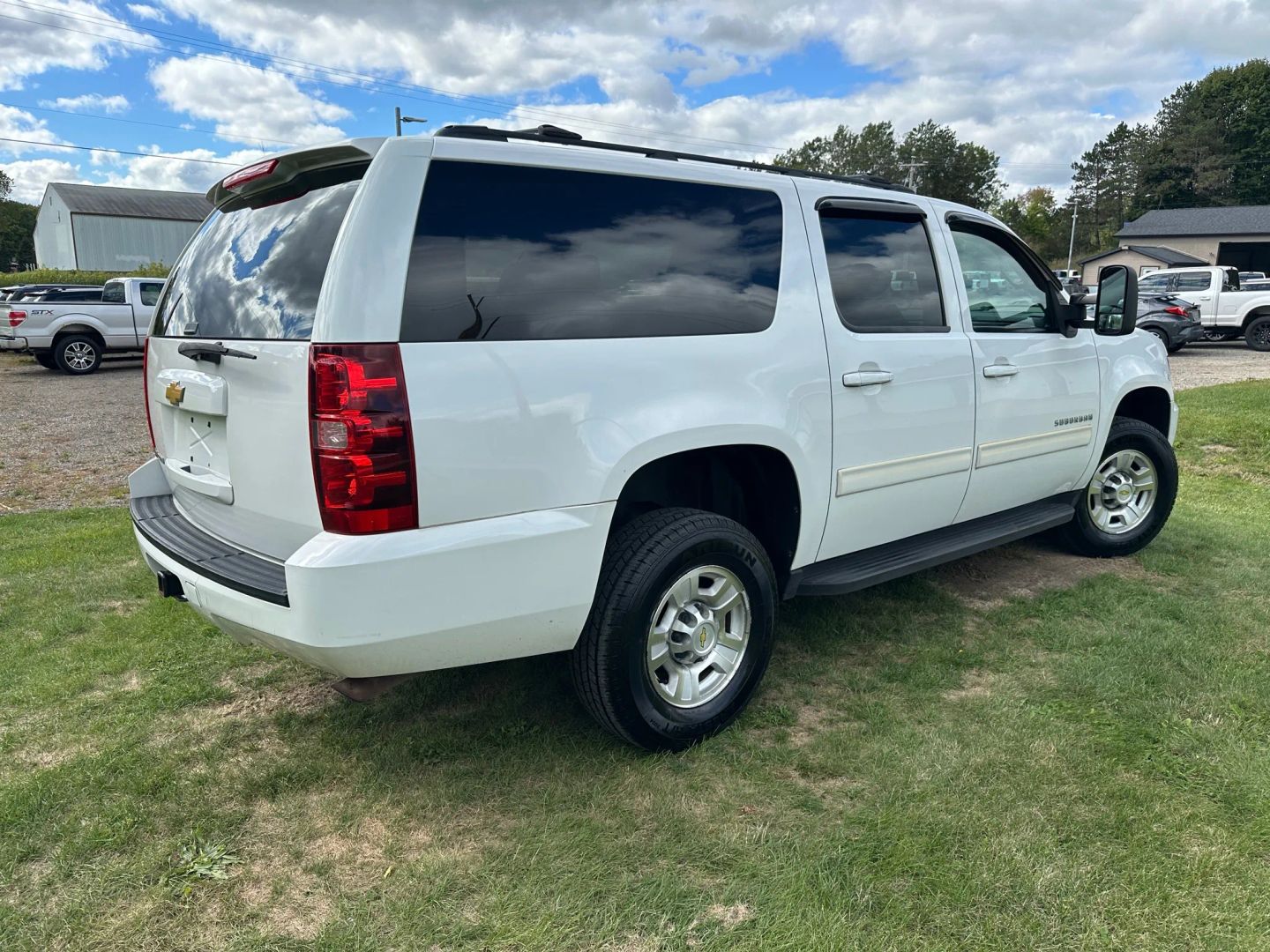 2012 Chevrolet Suburban LS photo 5