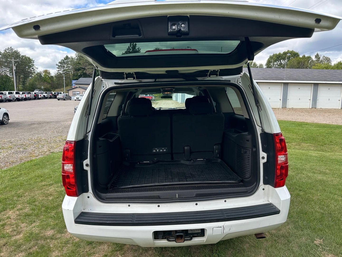 2012 Chevrolet Suburban LS photo 7