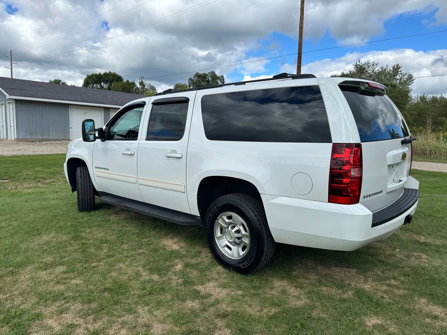 2012 Chevrolet Suburban LS photo 9