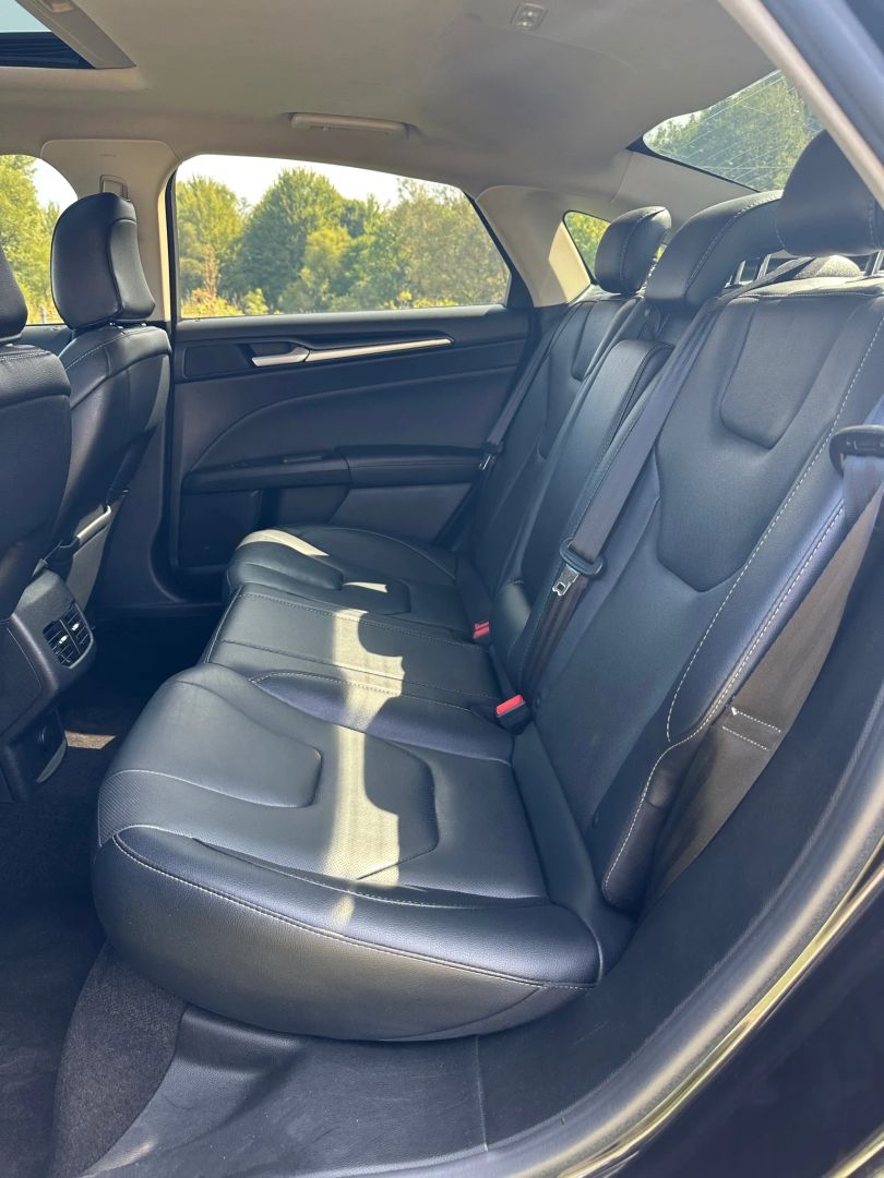 2020 Ford Fusion Titanium photo 23