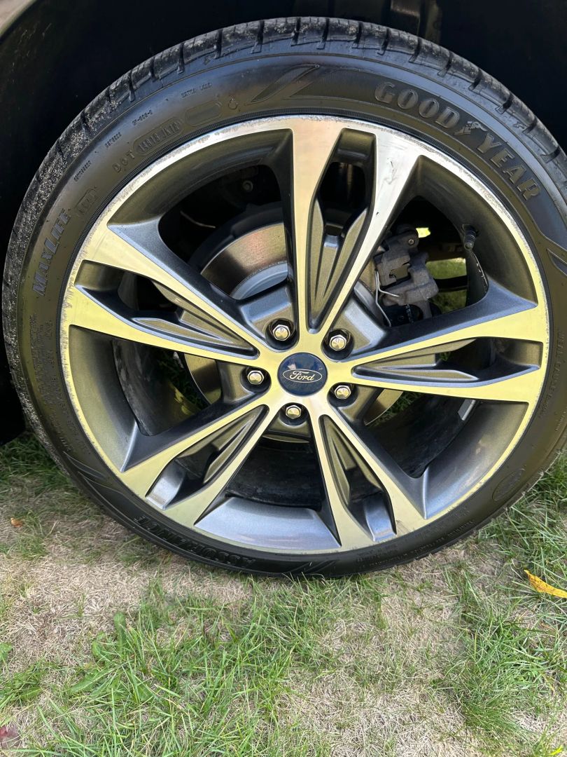 2020 Ford Fusion Titanium photo 28