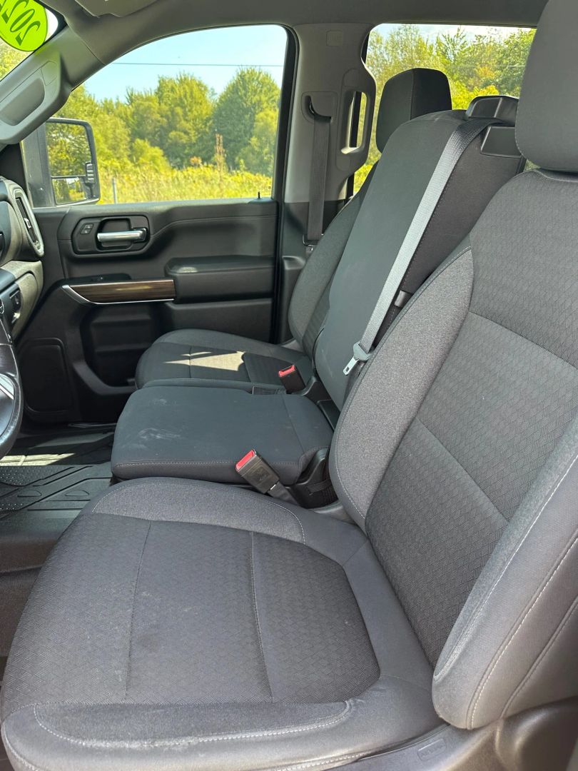 2022 Chevrolet Silverado 2500HD LT photo 14