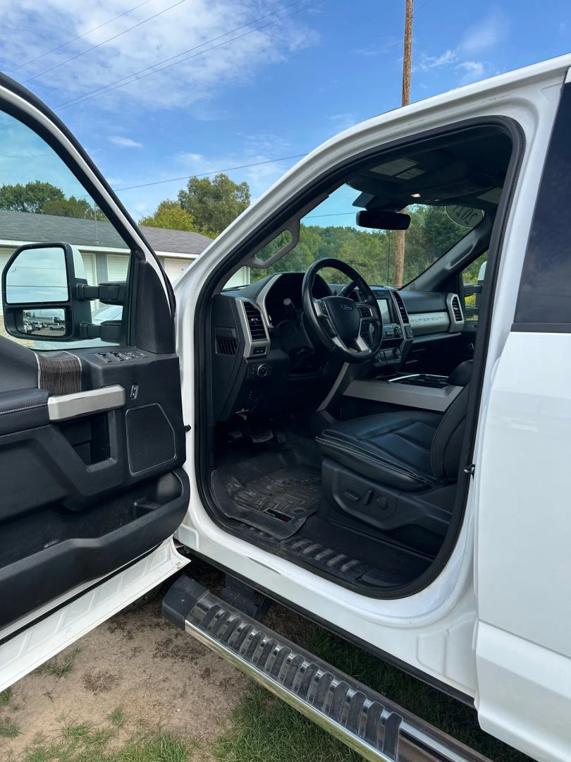 2021 Ford F-250 Lariat photo 10