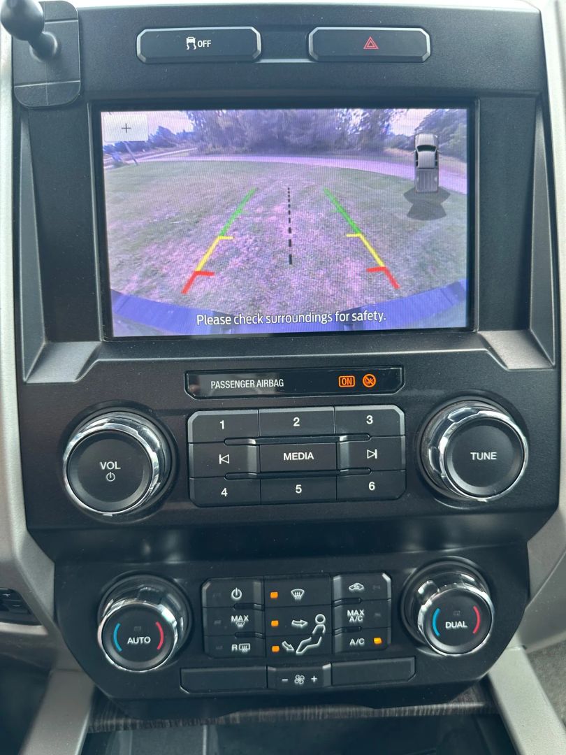 2021 Ford F-250 Lariat photo 22
