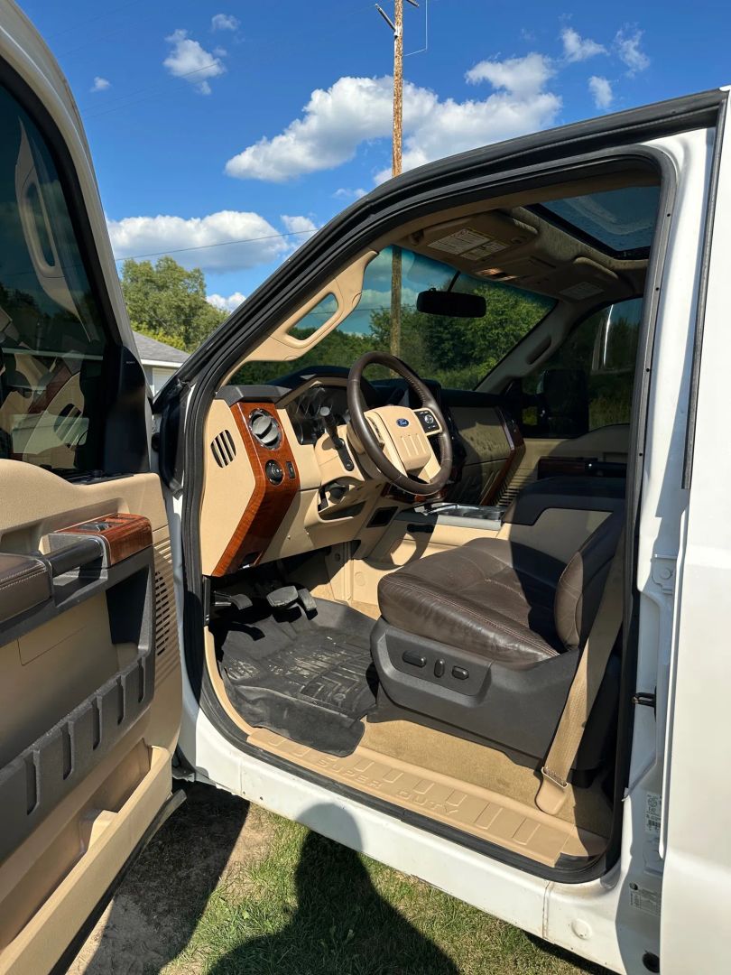 2016 Ford F-250 Lariat photo 10