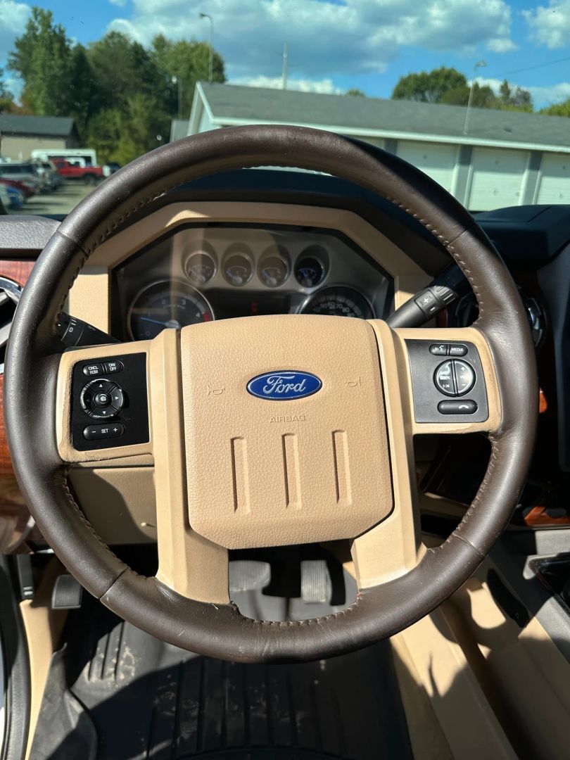 2016 Ford F-250 Lariat photo 15
