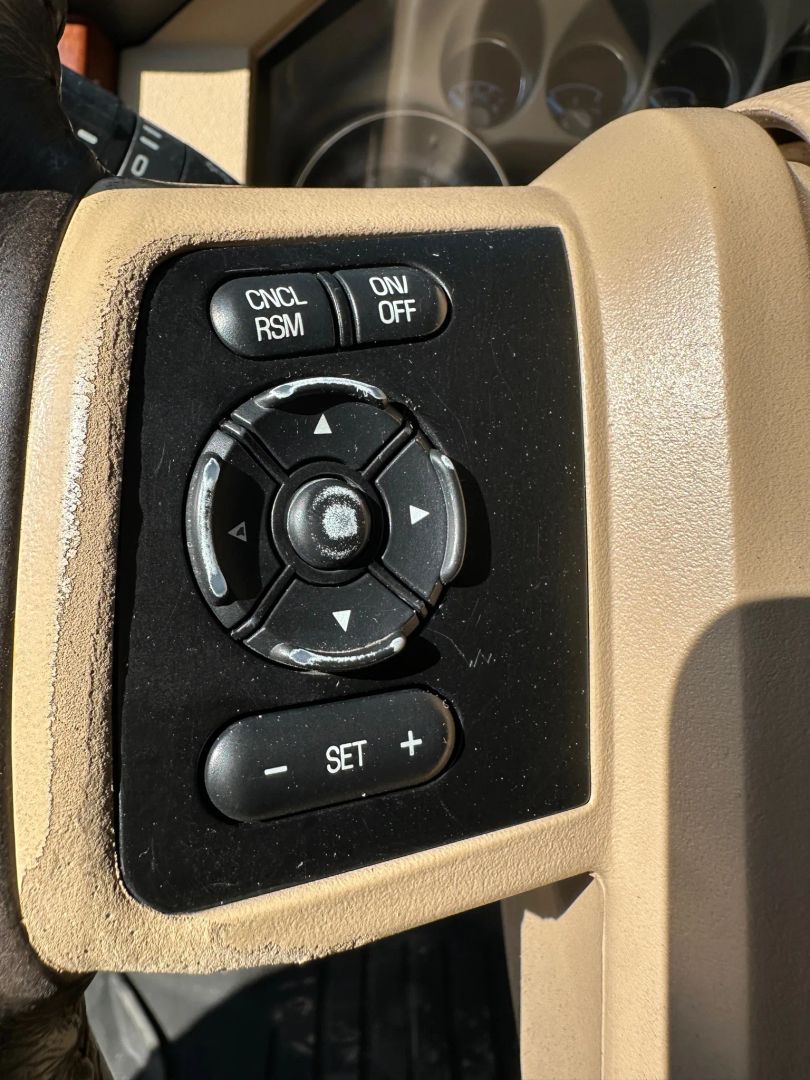 2016 Ford F-250 Lariat photo 16