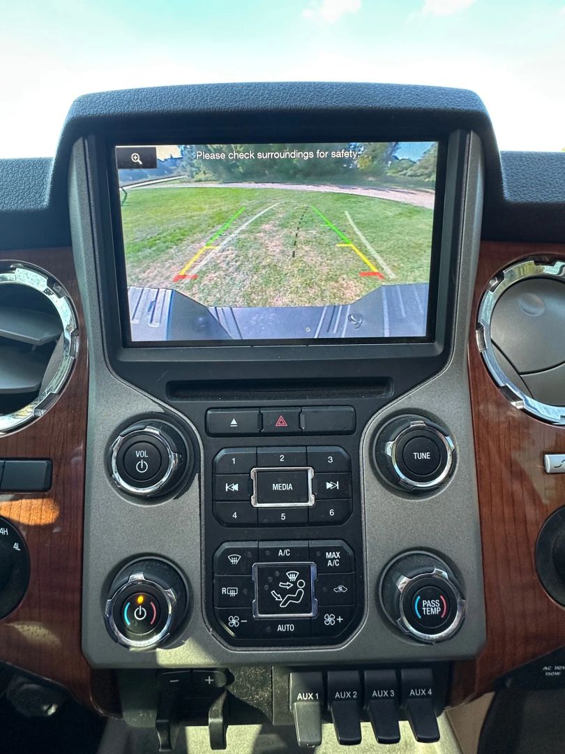 2016 Ford F-250 Lariat photo 27