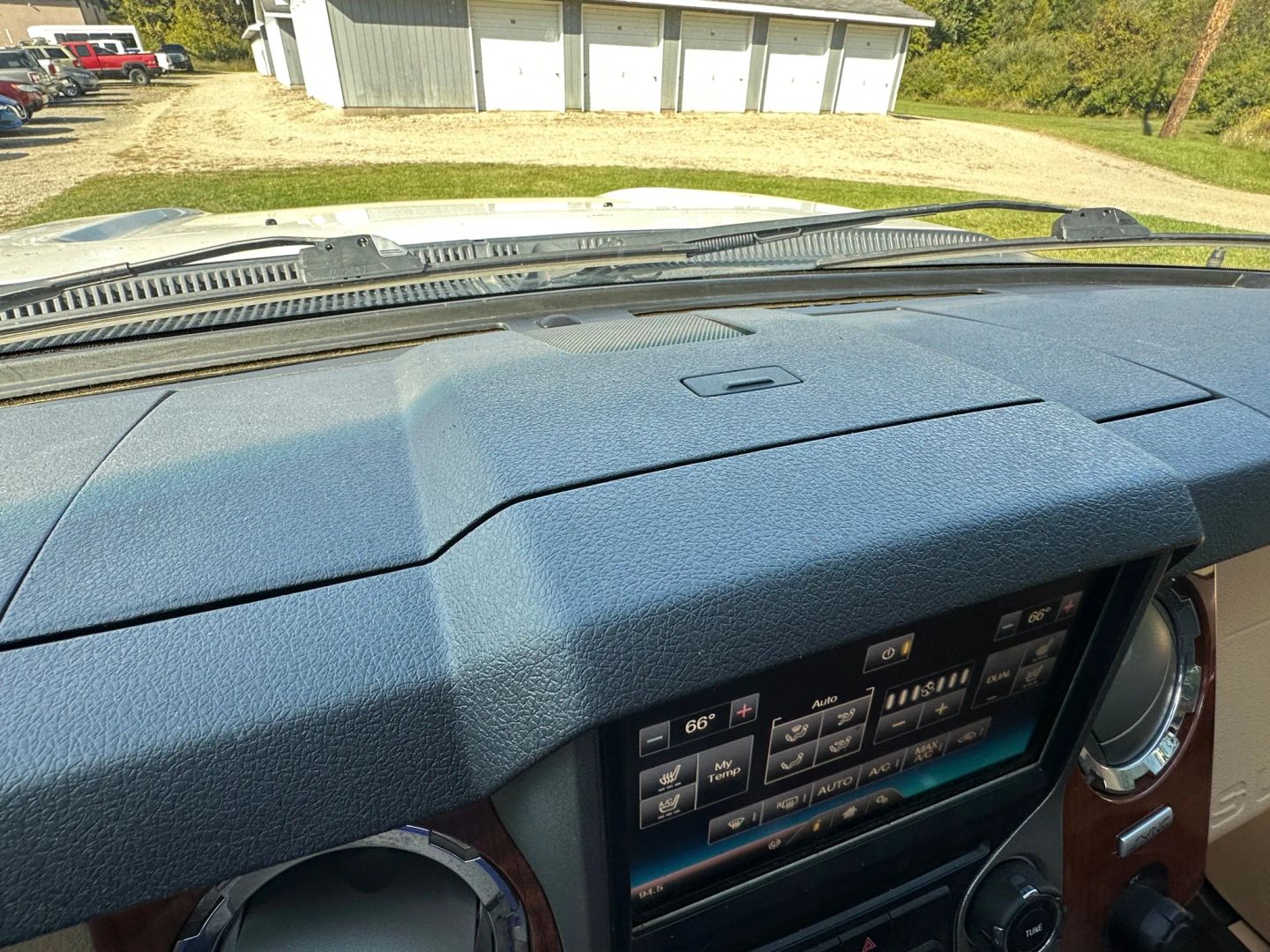 2016 Ford F-250 Lariat photo 29